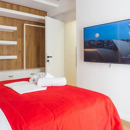 New Modern Style Home Next To The Train Station سالونيك المظهر الخارجي الصورة